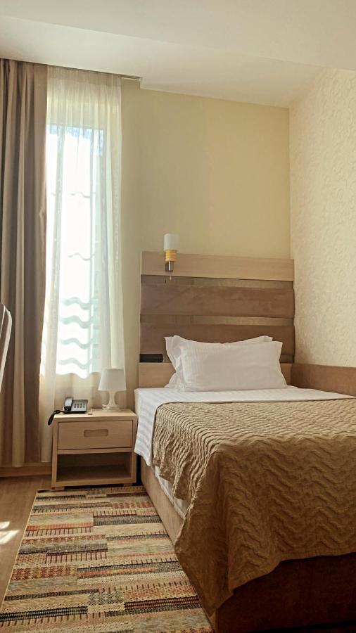 Capital Bruçi Hotel 3*